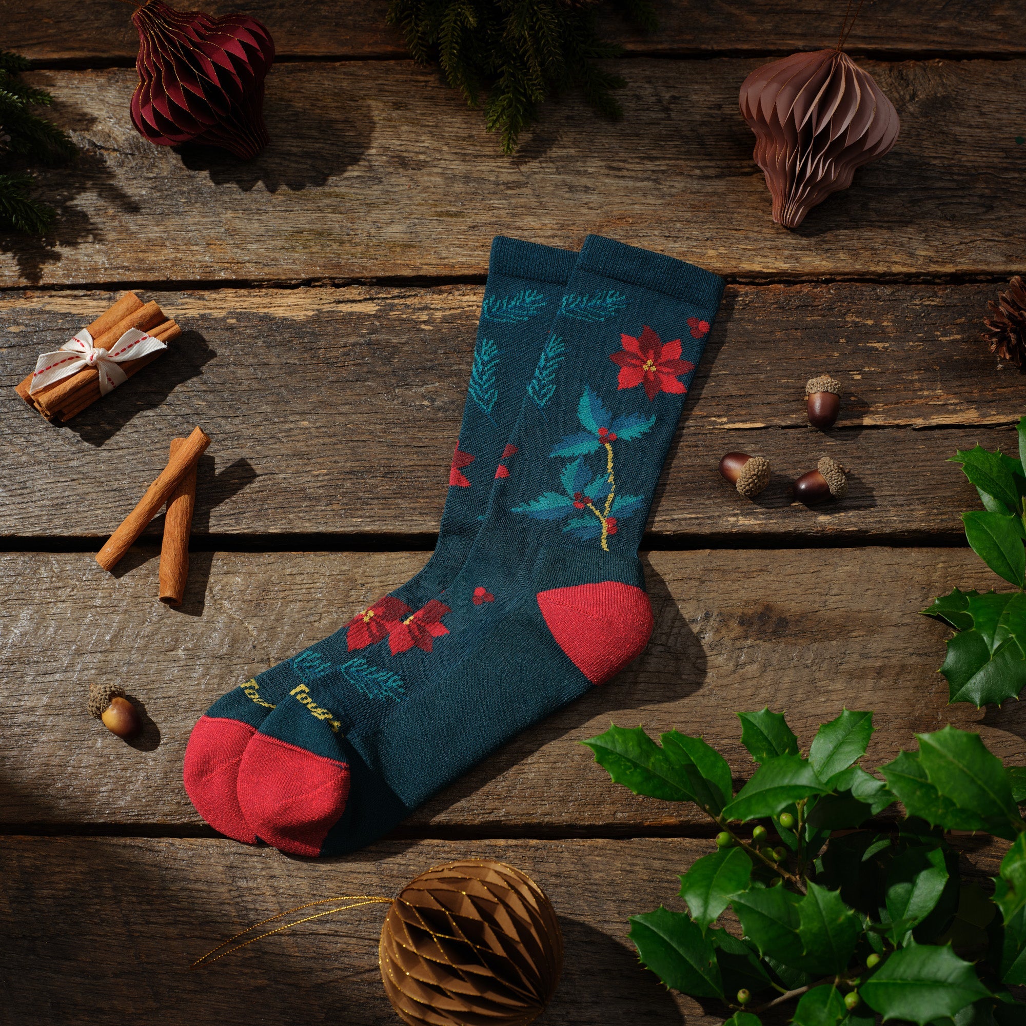 Darn Tough Merino Wool Women's Mistle-Toe Crew Lightweight Lifestyle Socks - Image 3