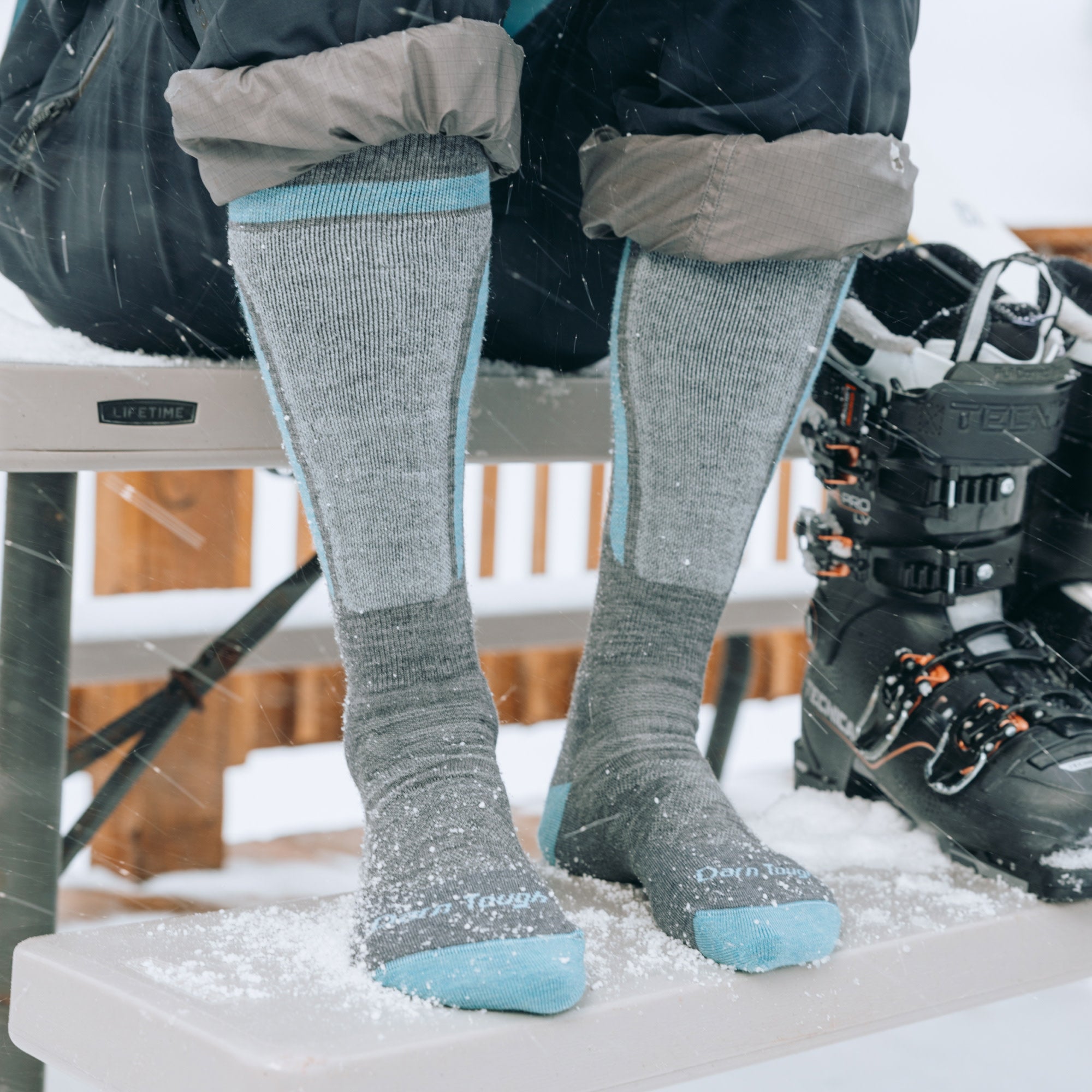 Darn Tough Merino Wool Women's Edge Over-the-Calf Midweight Ski & Snowboard Socks - Image 2