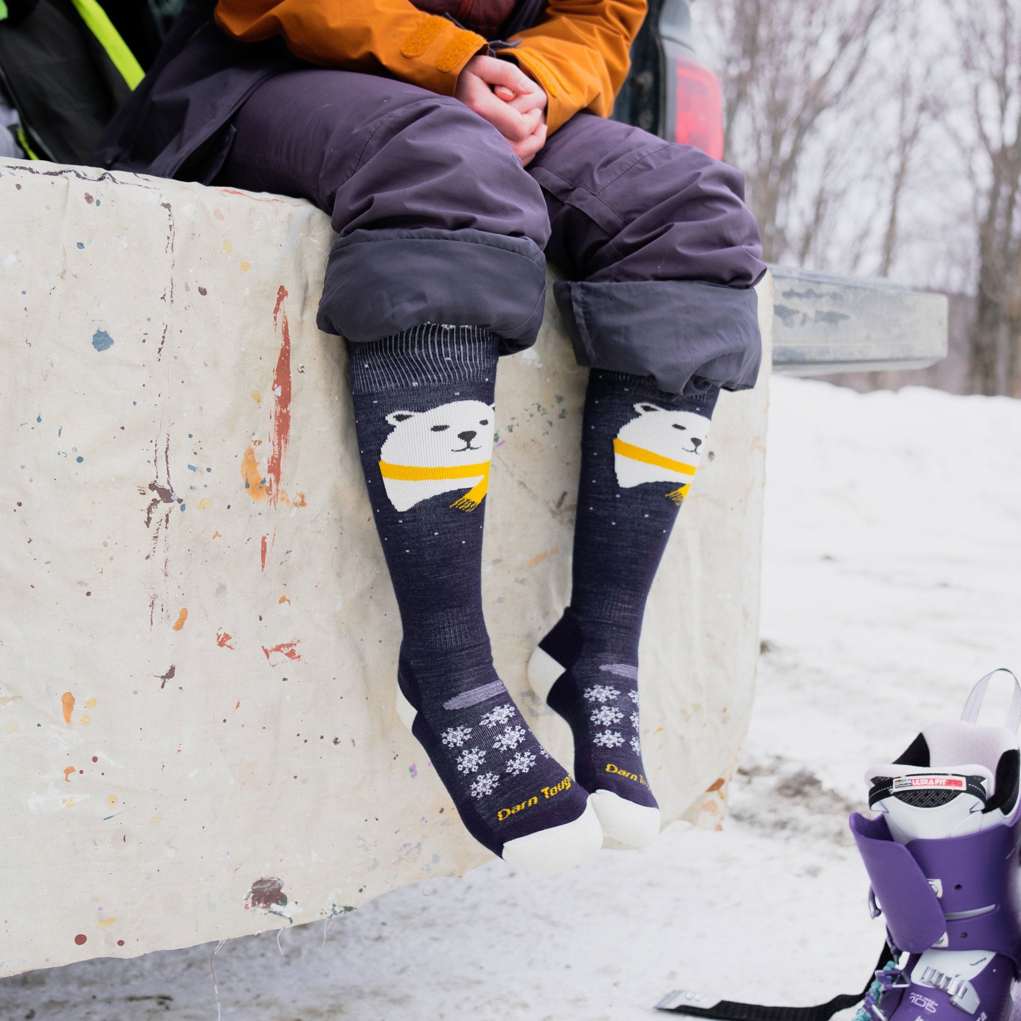 Darn Tough Merino Wool Kids Polar Bear Over-the-Calf Midweight Ski & Snowboard Socks - Image 5