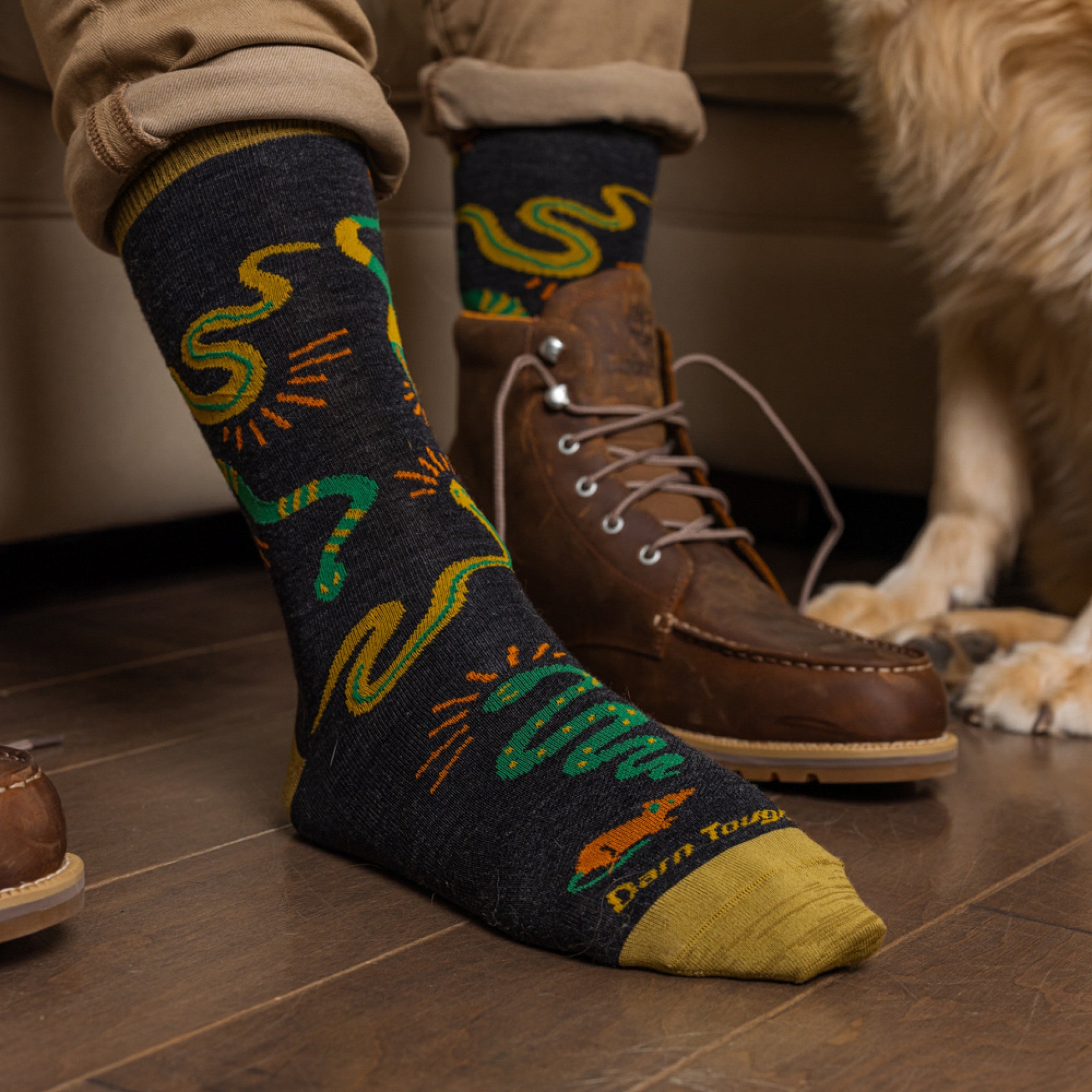 Darn Tough Merino Wool Men's Field Guide Crew Lightweight Lifestyle Socks - Image 2