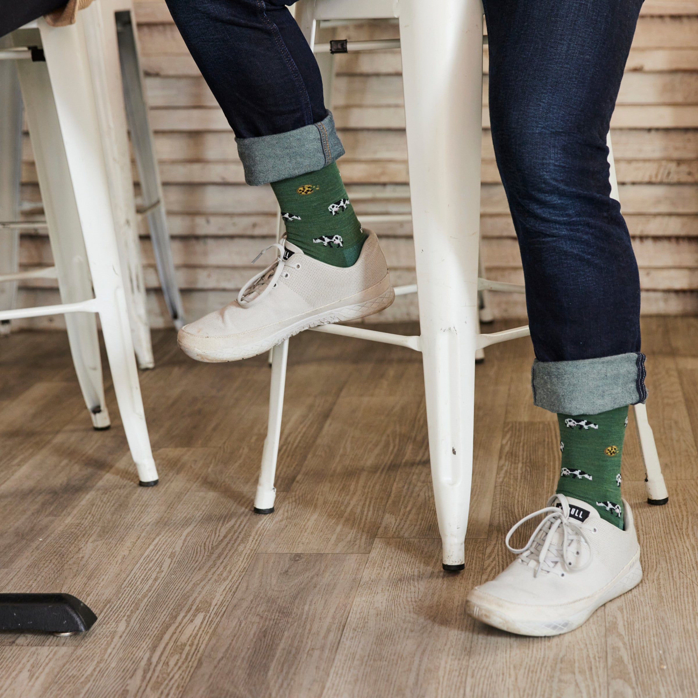 Darn Tough Merino Wool Men's Dairy Air Crew Lightweight Lifestyle Socks - Image 3