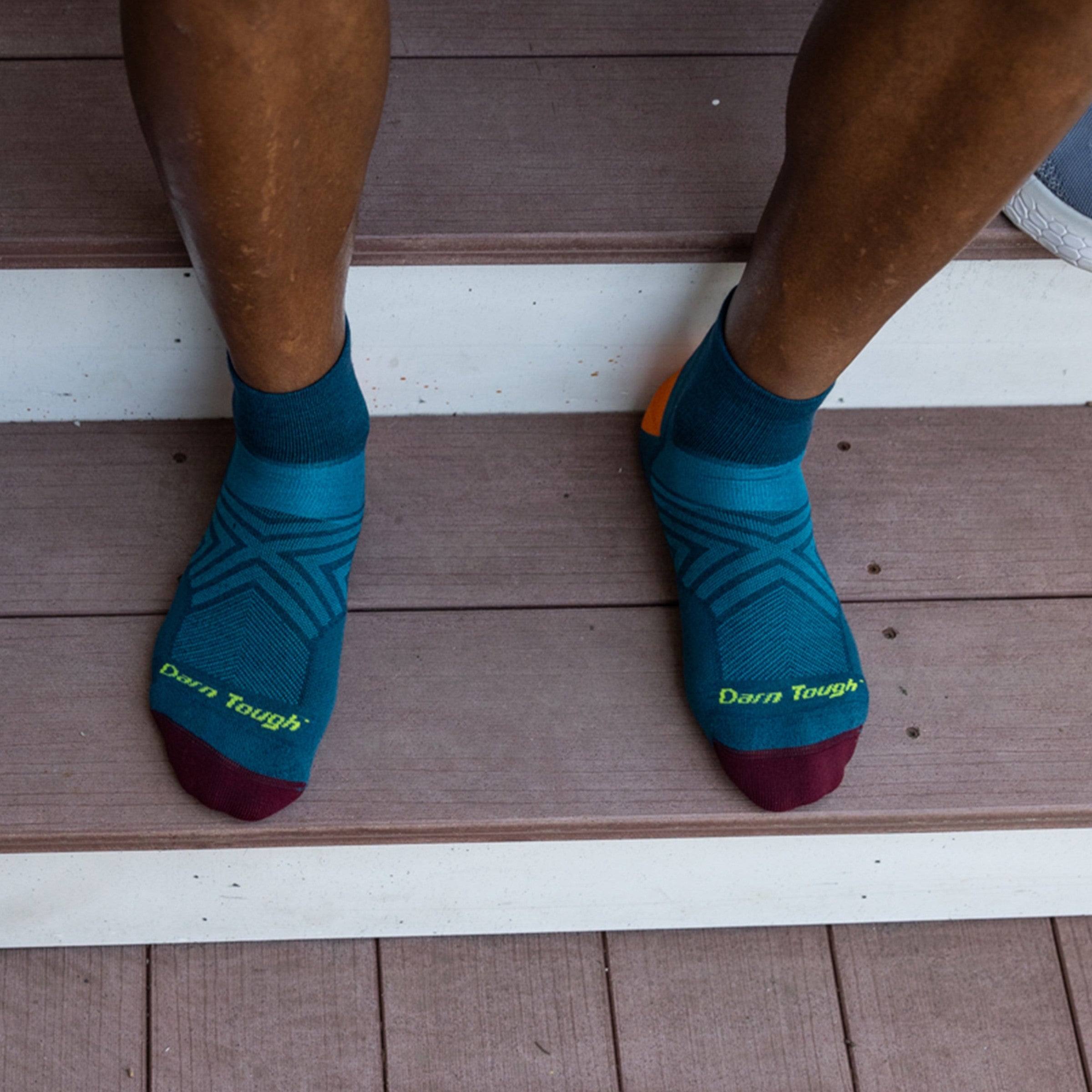 Darn Tough Merino Wool Men's Run Quarter Cushioned Ultra-Lightweight Running Socks - Image 7