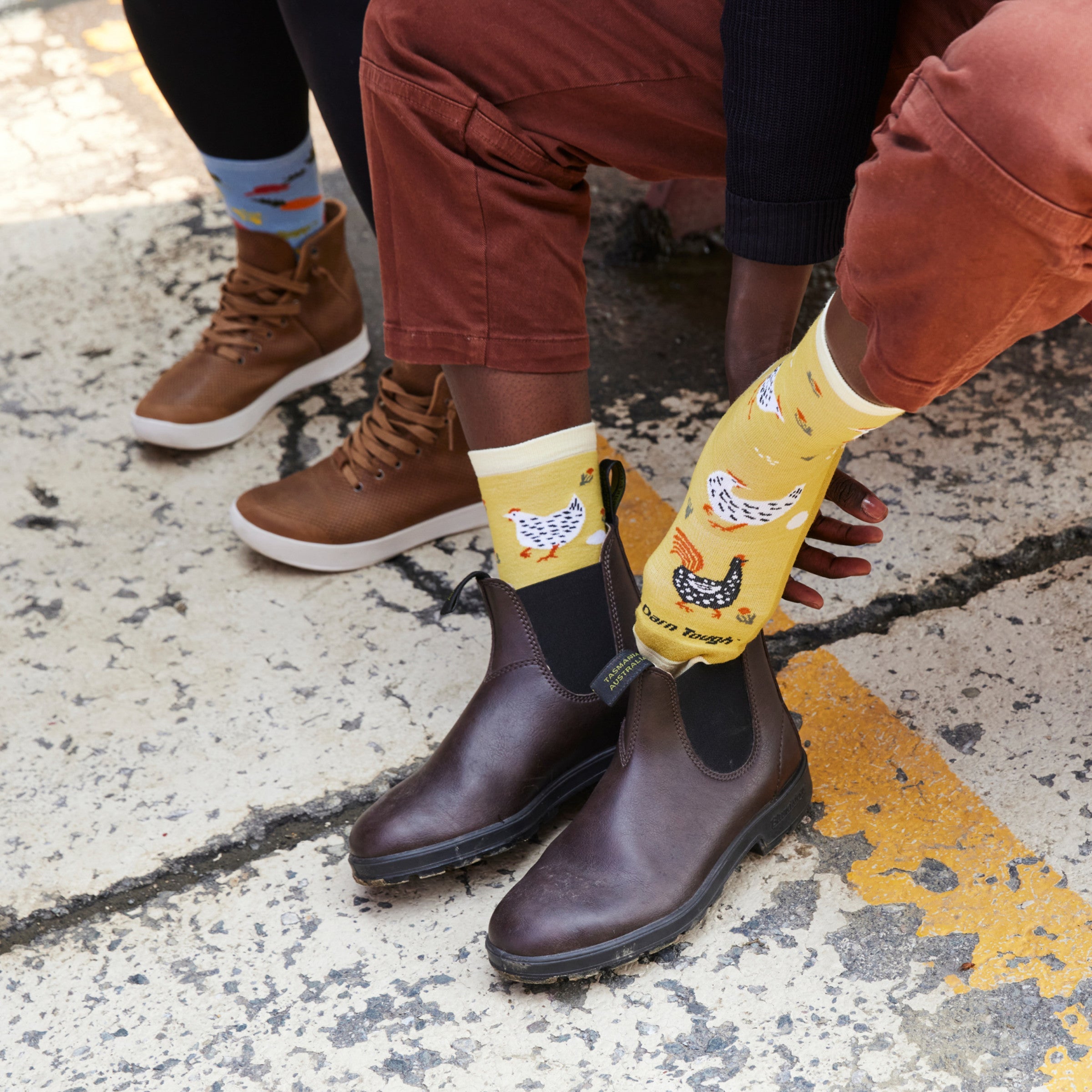 Darn Tough Merino Wool Women's Mother Clucker Crew Lightweight Lifestyle Socks - Image 4