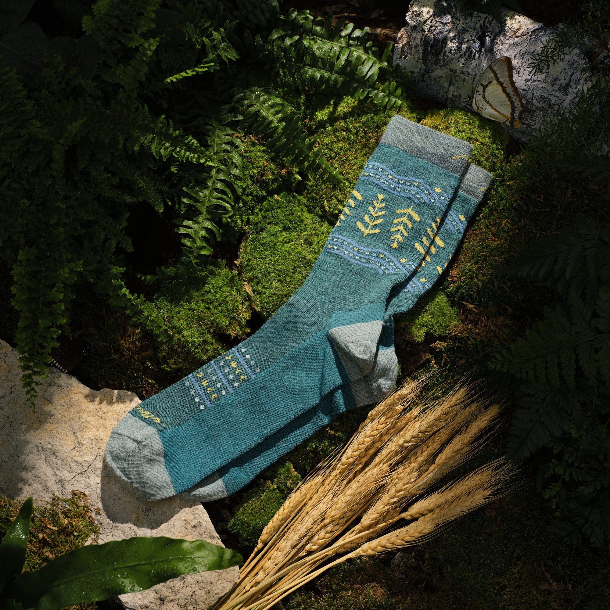 Darn Tough Merino Wool Unisex Grain Or Shine Crew Lightweight Lifestyle Socks - Image 3