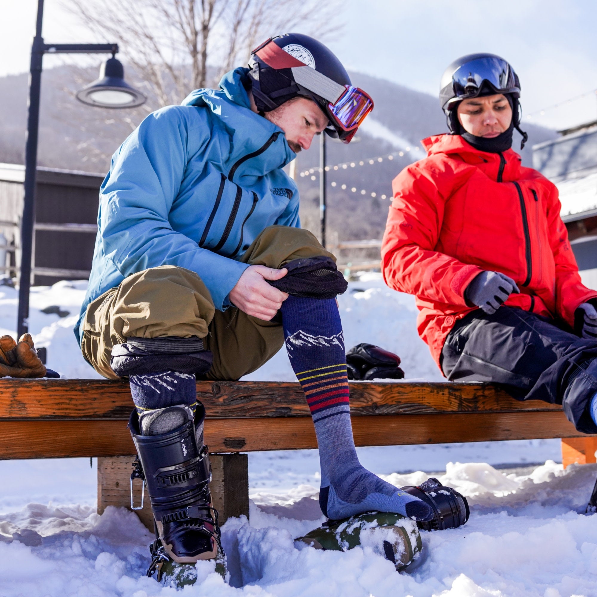 Darn Tough Merino Wool Men's Steep Lines Over-the-Calf Lightweight Ski & Snowboard Socks - Image 3