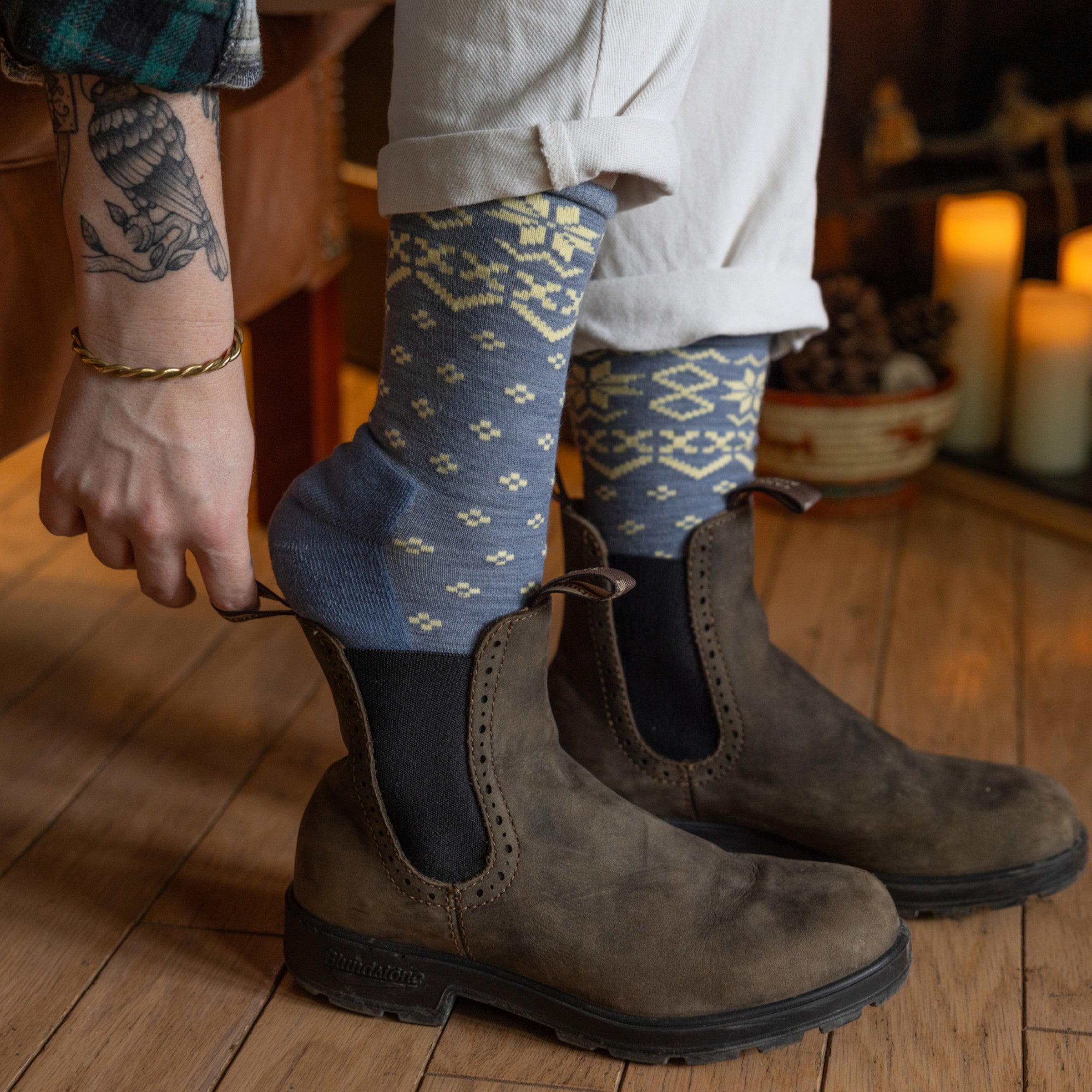 Darn Tough Merino Wool Women's Shetland Crew Lightweight Lifestyle Socks - Image 6