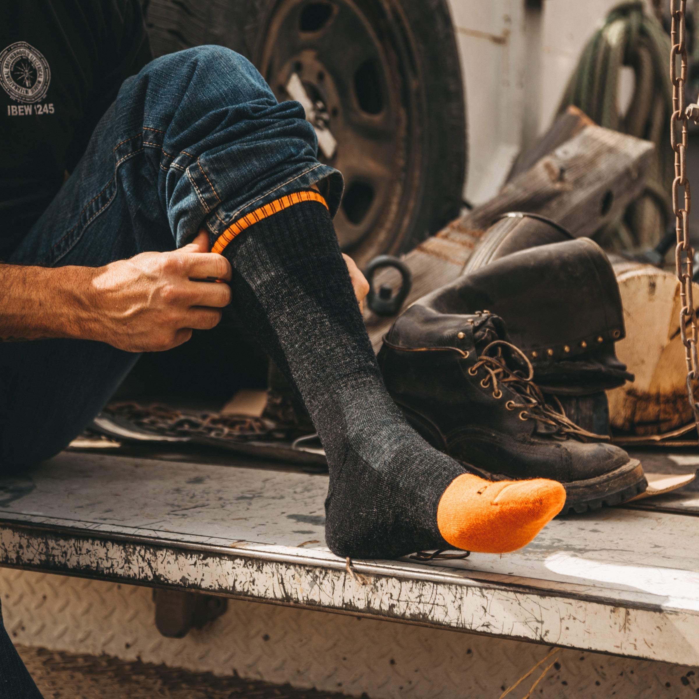 Darn Tough Merino Wool Men's Steely Boot Midweight Work Socks - Image 6