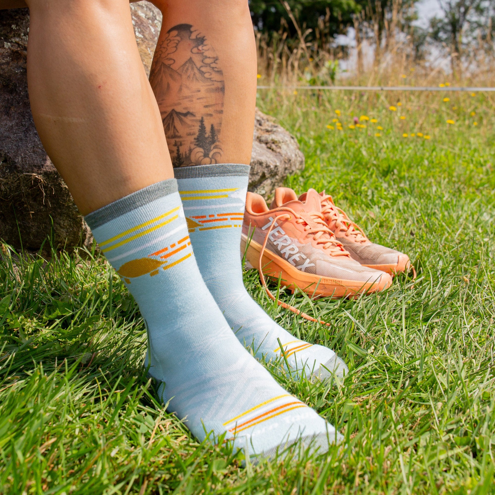 Darn Tough Merino Wool Women's Pacer Micro Crew Ultra-Lightweight Running Socks - Image 5
