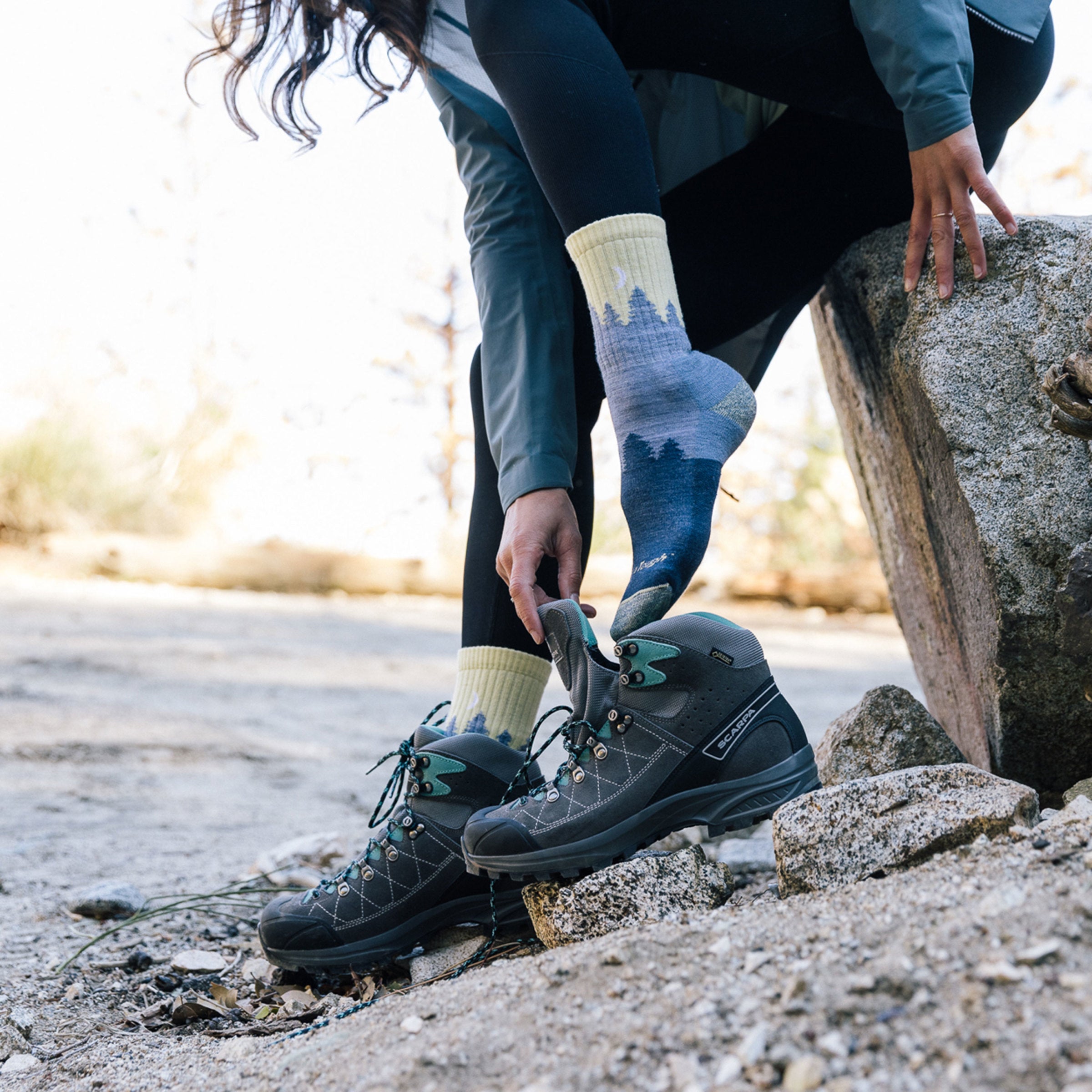 Darn Tough Merino Socks Women's Treeline Micro Crew Midweight Hiking Socks - Image 16